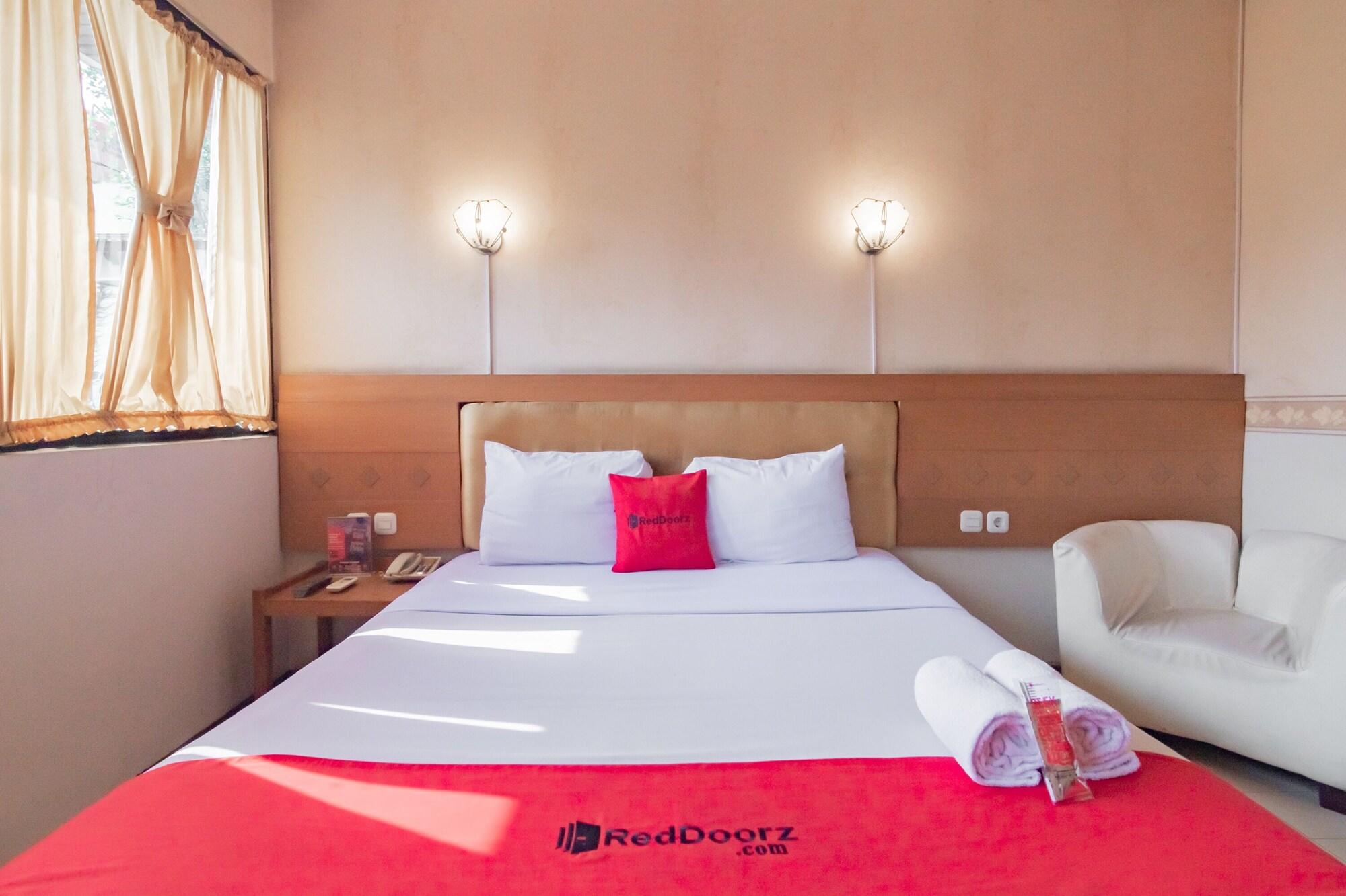 Reddoorz Plus @ Sukamulya Pasteur 2 Бандунг Экстерьер фото