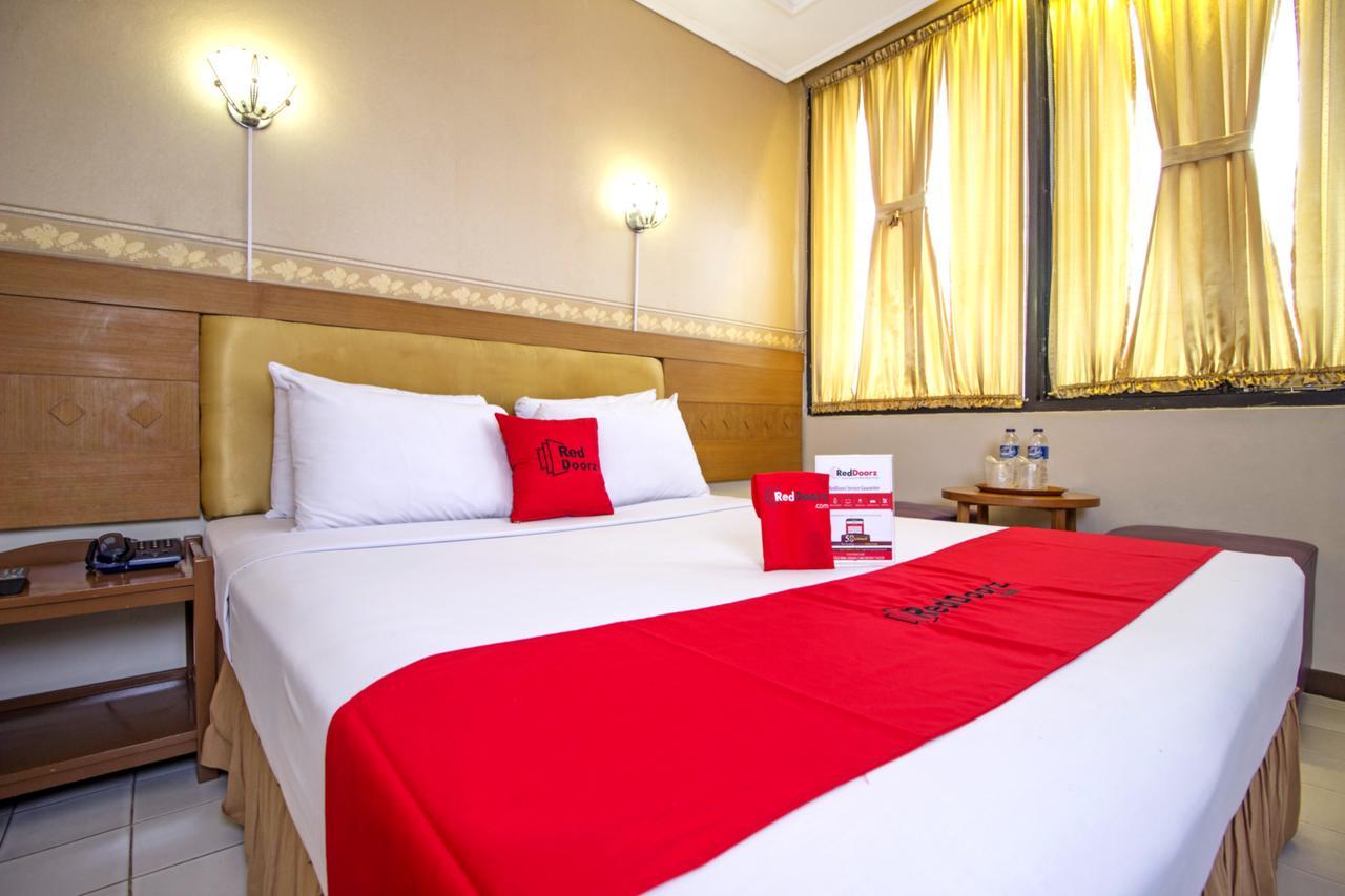 Reddoorz Plus @ Sukamulya Pasteur 2 Бандунг Экстерьер фото